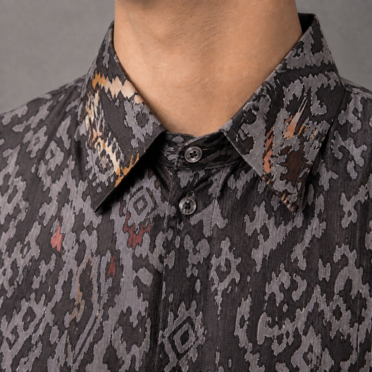 Details of Short Sleeve Batik Shirt