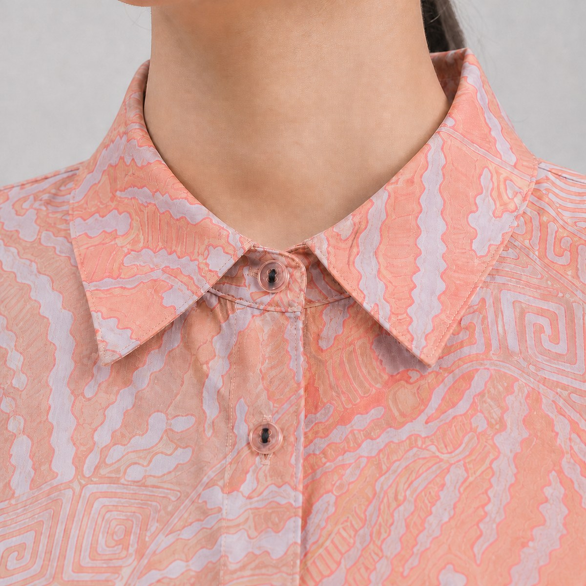 Details of Women’s Batik Shirt